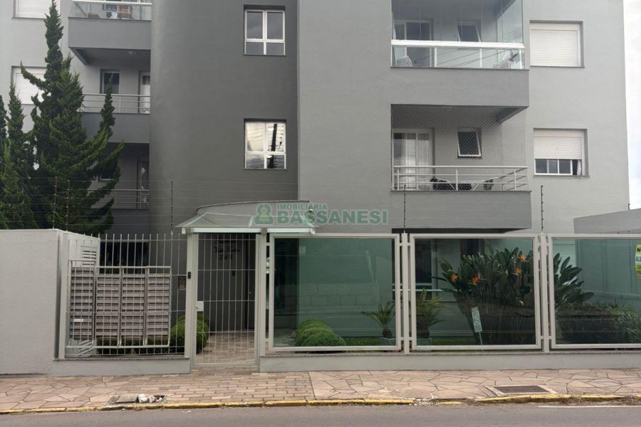 Apto Mobiliado com 37m², 1 dormitório, 1 vaga, no bairro Petrópolis em Caxias do Sul para Alugar