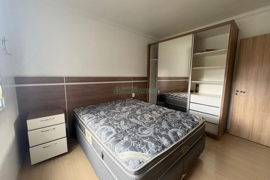 Apto Mobiliado com 37m², 1 dormitório, 1 vaga, no bairro Petrópolis em Caxias do Sul para Alugar