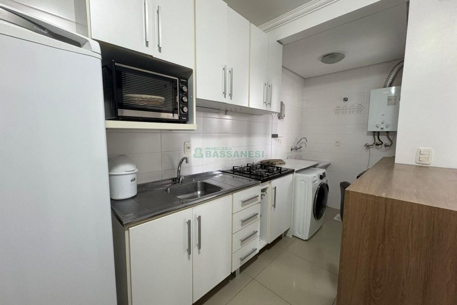 Apto Mobiliado com 37m², 1 dormitório, 1 vaga, no bairro Petrópolis em Caxias do Sul para Alugar