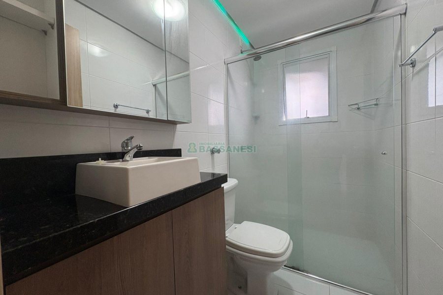 Apto Mobiliado com 37m², 1 dormitório, 1 vaga, no bairro Petrópolis em Caxias do Sul para Alugar