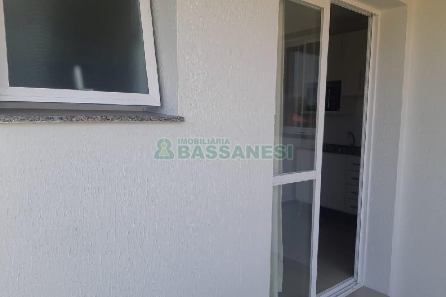 Apartamento com 37m², 1 dormitório, 1 vaga, no bairro Petrópolis em Caxias do Sul para Alugar
