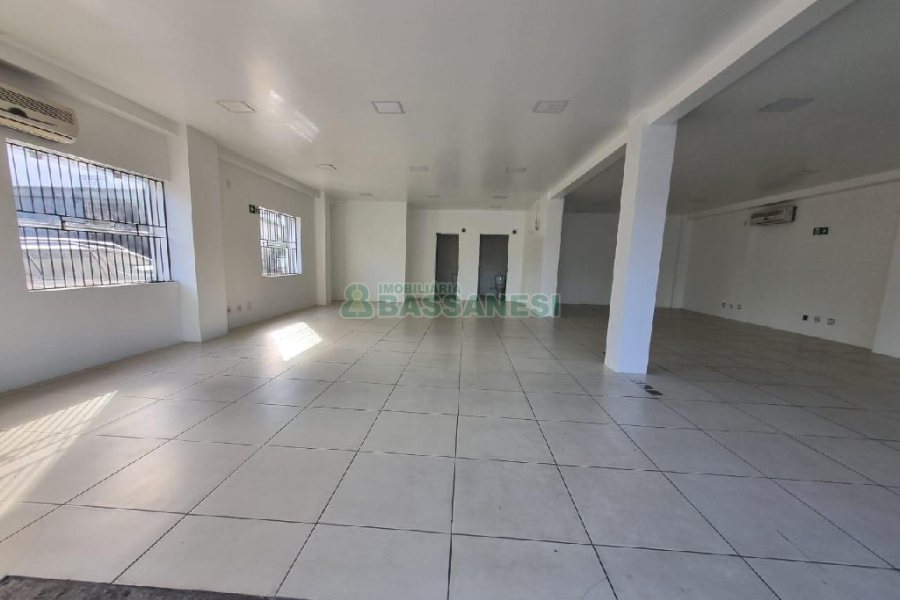 Loja com 154m², no bairro Cruzeiro em Caxias do Sul para Alugar