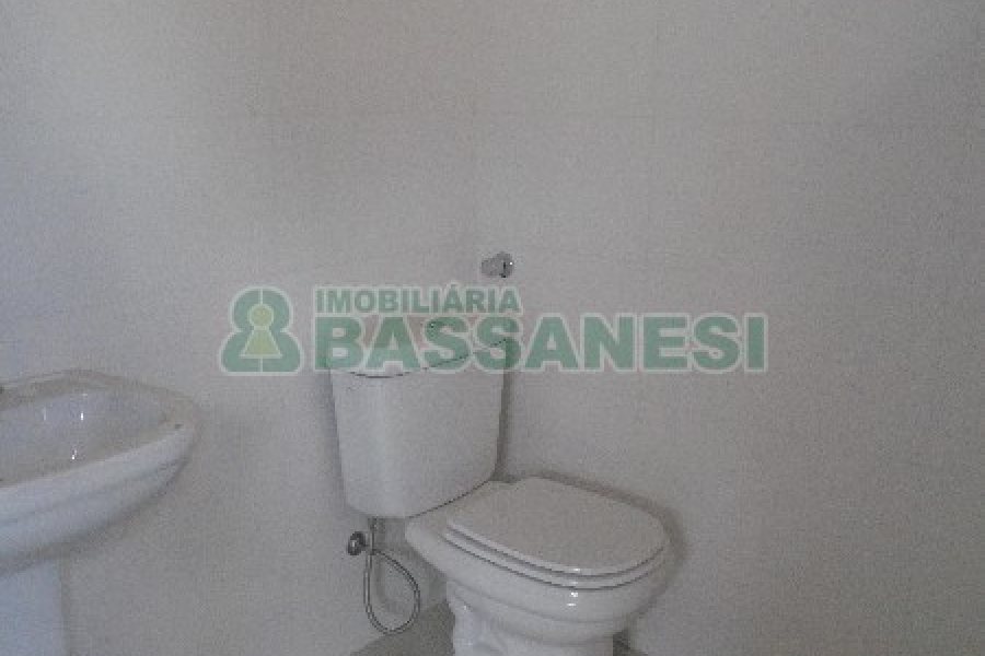 Loja com 154m², no bairro Cruzeiro em Caxias do Sul para Alugar