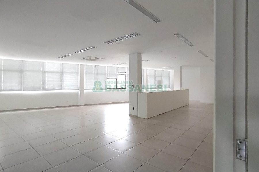 Sala com 207m², no bairro Floresta em Caxias do Sul para Alugar