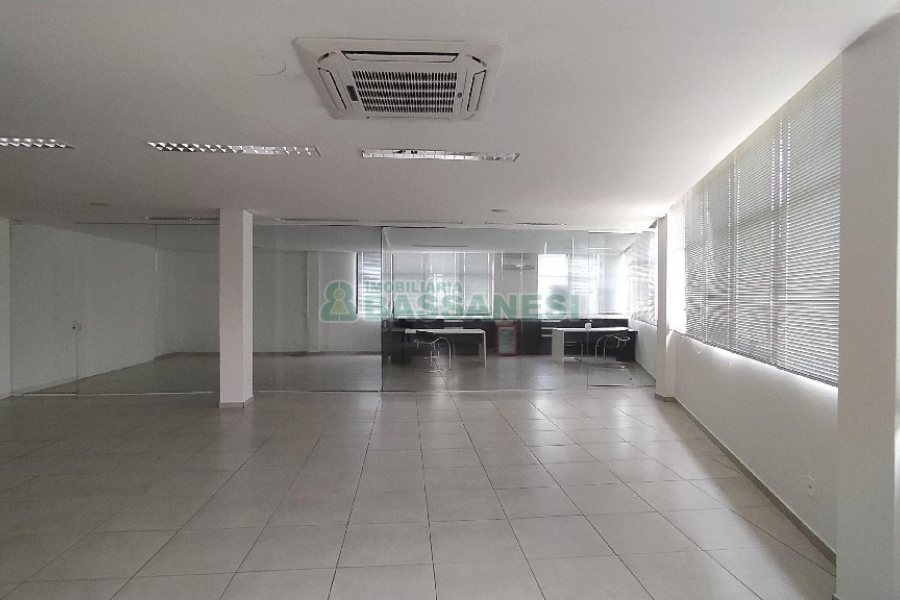 Sala com 207m², no bairro Floresta em Caxias do Sul para Alugar