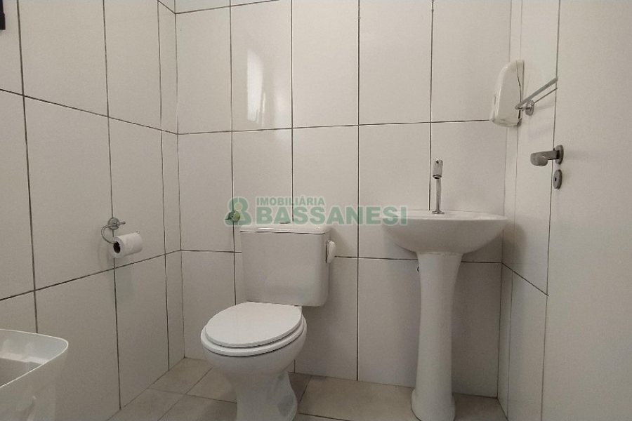 Sala com 207m², no bairro Floresta em Caxias do Sul para Alugar
