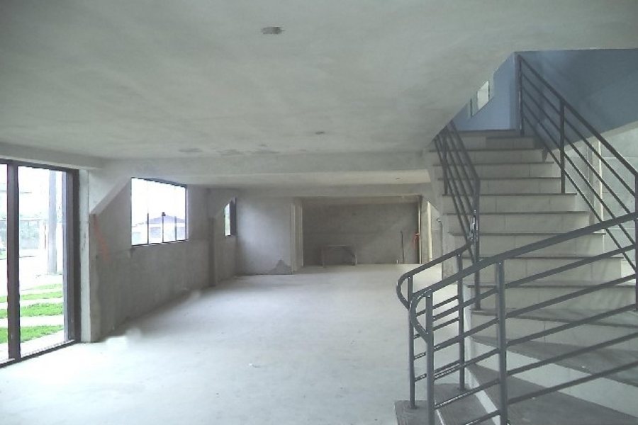 Pavilhão com 678m², no bairro Ana Rech em Caxias do Sul para Alugar