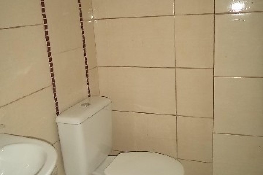 Pavilhão com 678m², no bairro Ana Rech em Caxias do Sul para Alugar