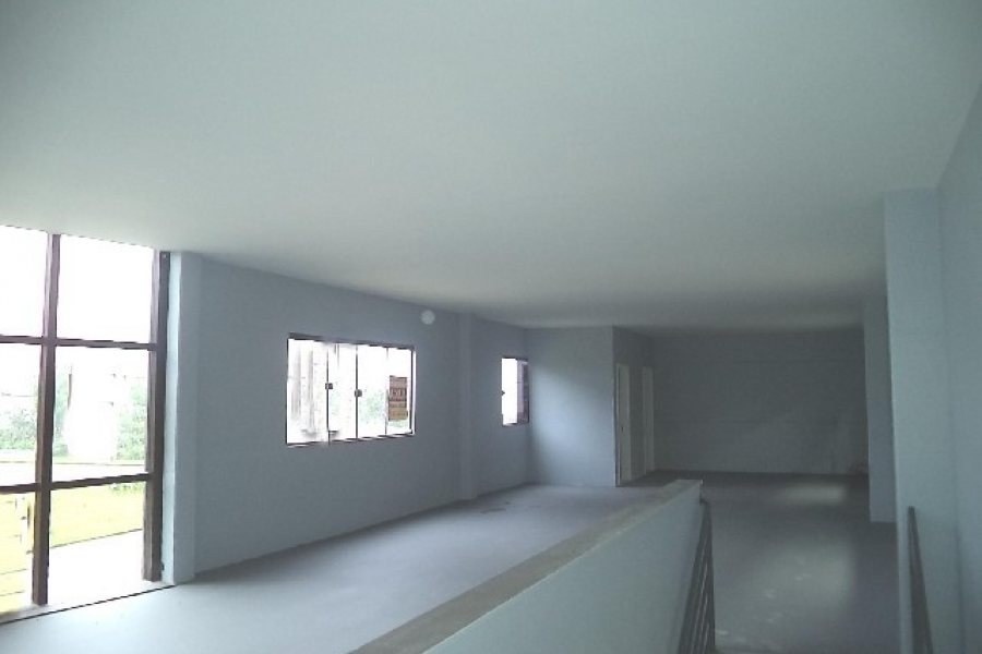 Pavilhão com 678m², no bairro Ana Rech em Caxias do Sul para Alugar