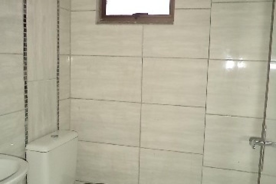 Pavilhão com 678m², no bairro Ana Rech em Caxias do Sul para Alugar