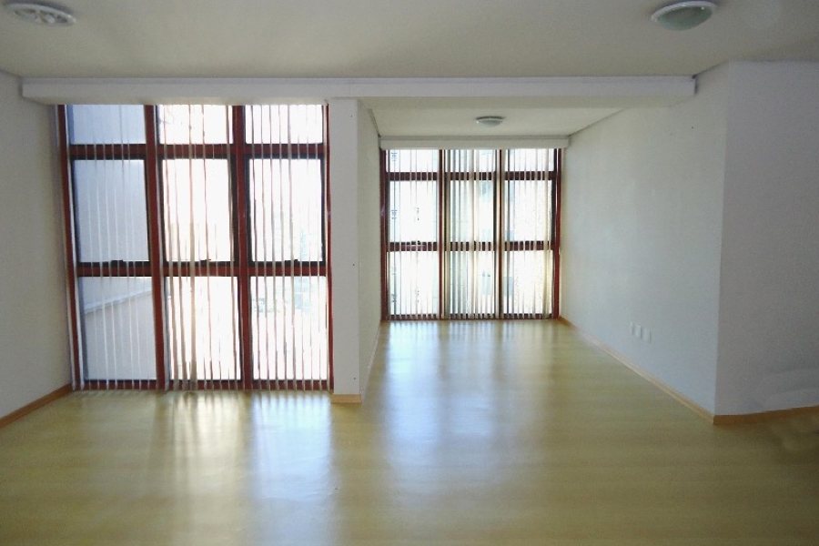 Sala com 55m², no bairro Centro em Caxias do Sul para Comprar