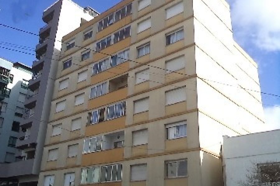 Loja com 500m², no bairro Centro em Caxias do Sul para Alugar ou Comprar