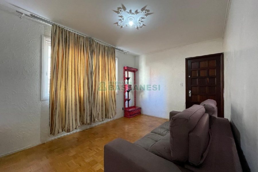 Apto Mobiliado com 80m², 3 dormitórios, no bairro São Pelegrino em Caxias do Sul para Comprar