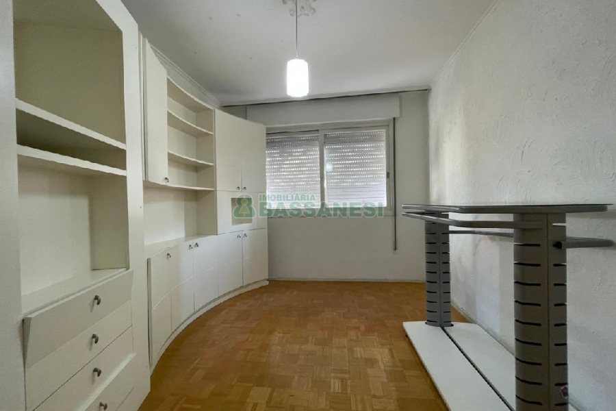 Apto Mobiliado com 80m², 3 dormitórios, no bairro São Pelegrino em Caxias do Sul para Comprar