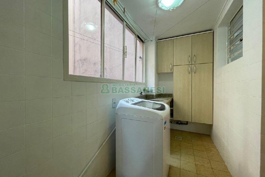 Apto Mobiliado com 80m², 3 dormitórios, no bairro São Pelegrino em Caxias do Sul para Comprar