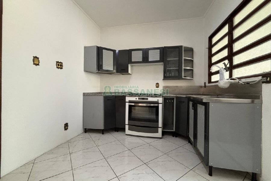 Apartamento com 91m², 3 dormitórios, 1 vaga, no bairro Panazzolo em Caxias do Sul para Alugar
