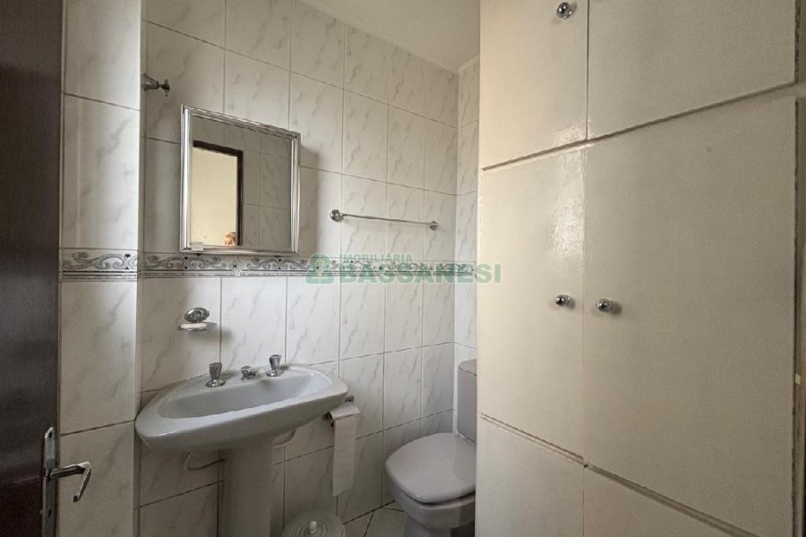 Apartamento com 91m², 3 dormitórios, 1 vaga, no bairro Panazzolo em Caxias do Sul para Alugar