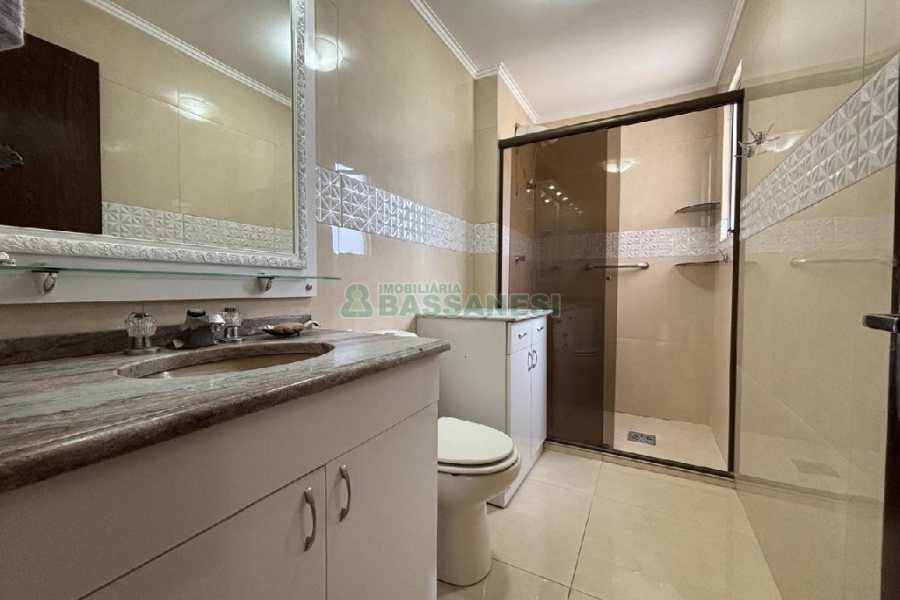 Apartamento com 91m², 3 dormitórios, 1 vaga, no bairro Panazzolo em Caxias do Sul para Alugar