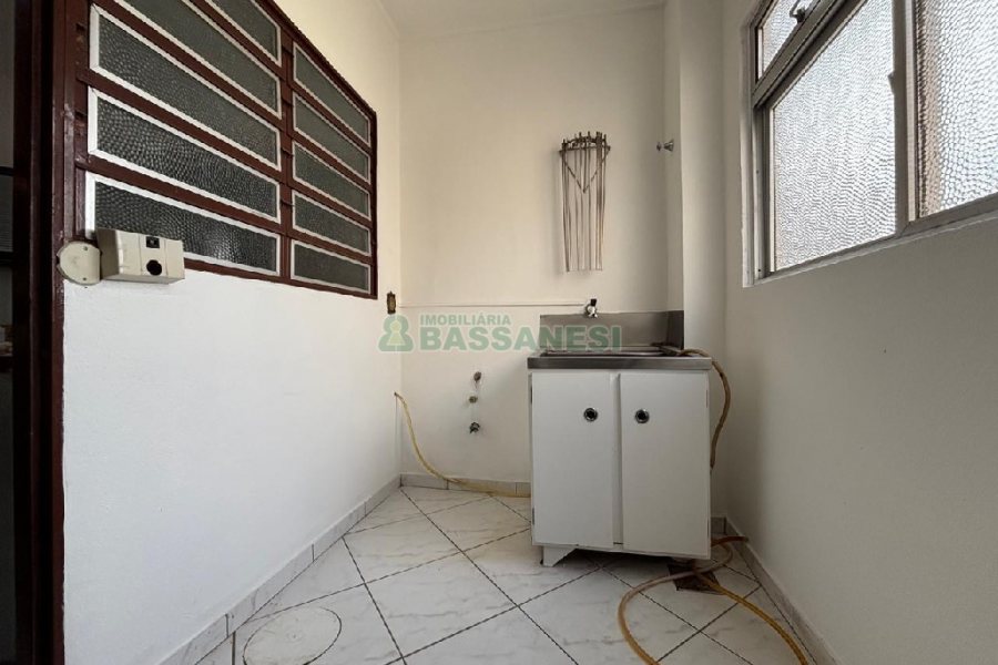 Apartamento com 91m², 3 dormitórios, 1 vaga, no bairro Panazzolo em Caxias do Sul para Alugar