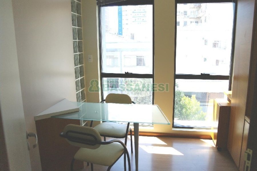 Sala Mobiliada com 52m², 1 vaga, no bairro Centro em Caxias do Sul para Comprar