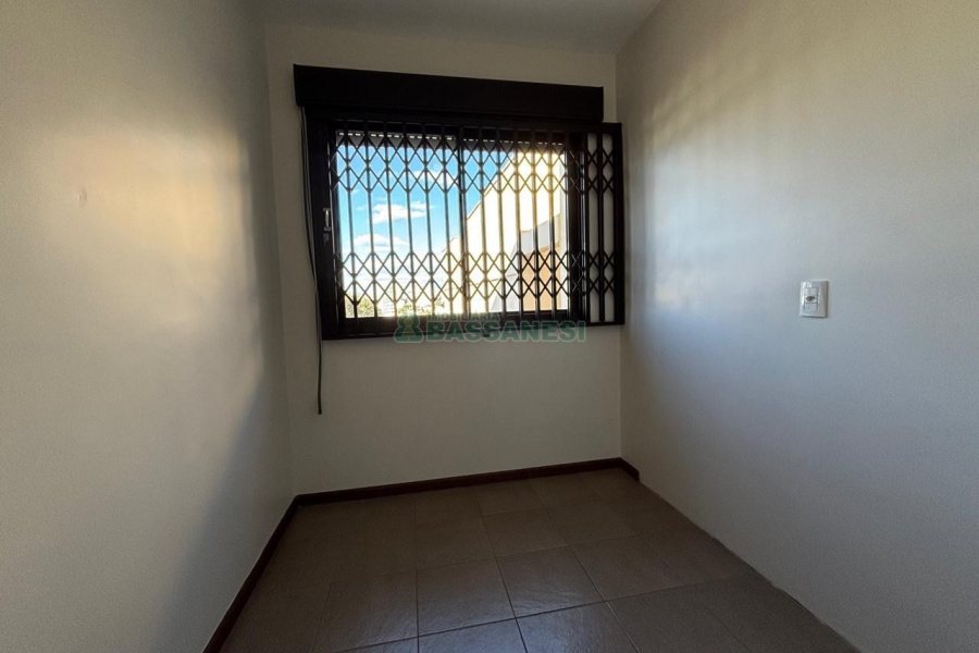 Casa com 156m², 3 dormitórios, 5 vagas, no bairro São Pelegrino em Caxias do Sul para Alugar