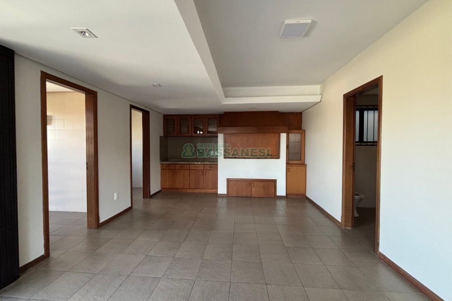 Casa com 156m², 3 dormitórios, 5 vagas, no bairro São Pelegrino em Caxias do Sul para Alugar