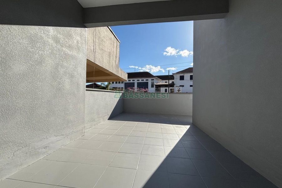Casa com 156m², 3 dormitórios, 5 vagas, no bairro São Pelegrino em Caxias do Sul para Alugar