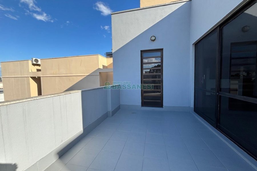 Casa com 156m², 3 dormitórios, 5 vagas, no bairro São Pelegrino em Caxias do Sul para Alugar