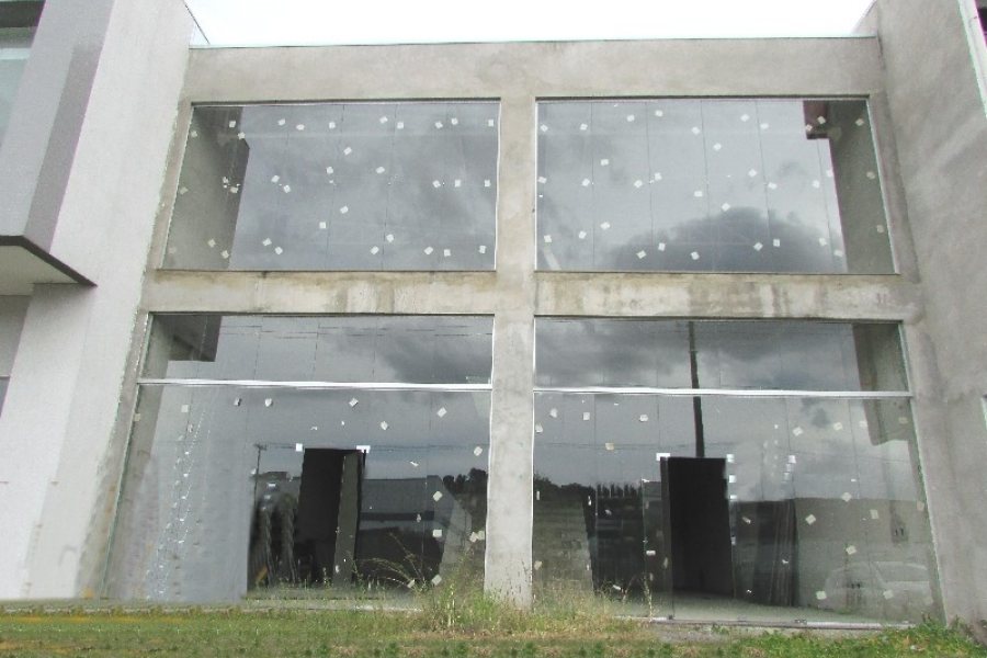 Loja com 210m², no bairro Interlagos em Caxias do Sul para Comprar