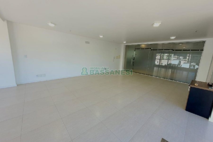 Sala com 53m², 1 vaga, no bairro Centro em Caxias do Sul para Comprar