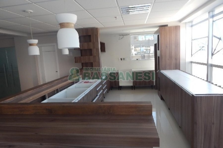 Sala com 53m², 1 vaga, no bairro Centro em Caxias do Sul para Comprar