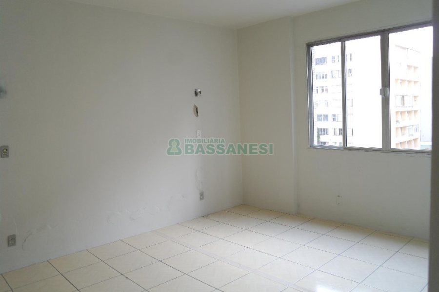 Sala com 42m², no bairro Centro em Caxias do Sul para Alugar