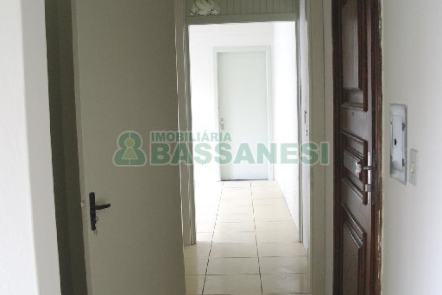 Sala com 42m², no bairro Centro em Caxias do Sul para Alugar