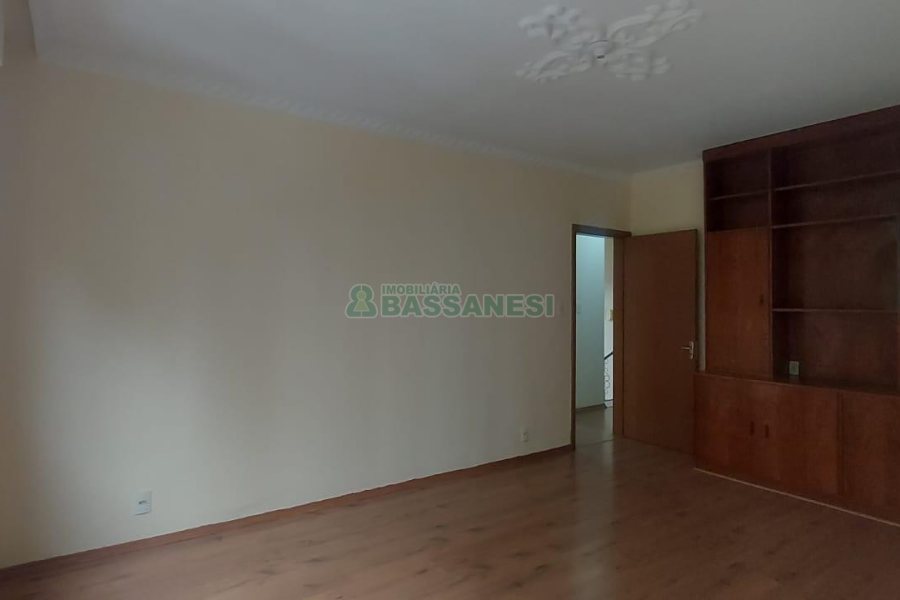 Casa Comercial com 263m², no bairro São Pelegrino em Caxias do Sul para Alugar