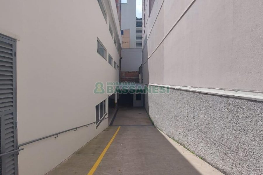 Estacionamento com 100m², no bairro São Pelegrino em Caxias do Sul para Alugar