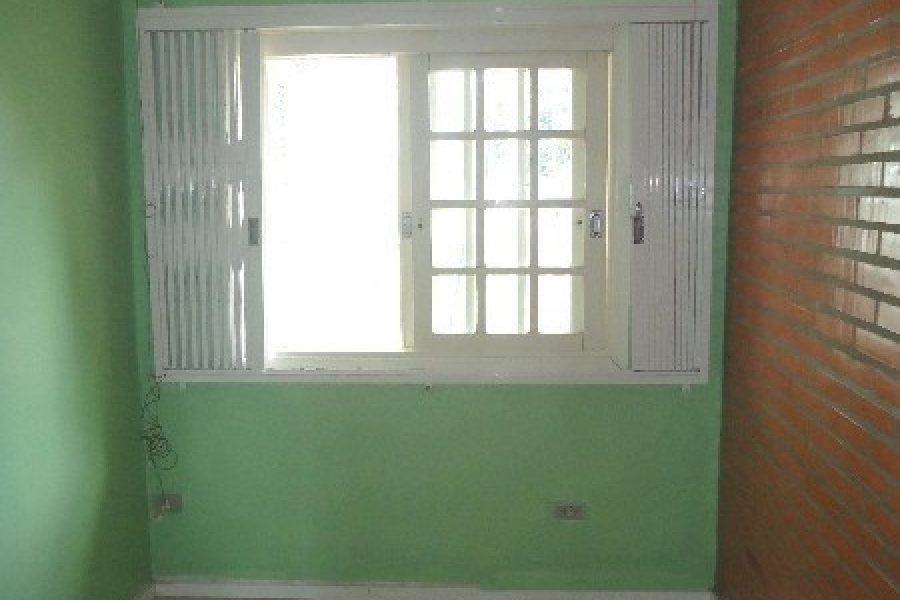Casa com 50m², 2 dormitórios, no bairro Santa Catarina em Caxias do Sul para Comprar