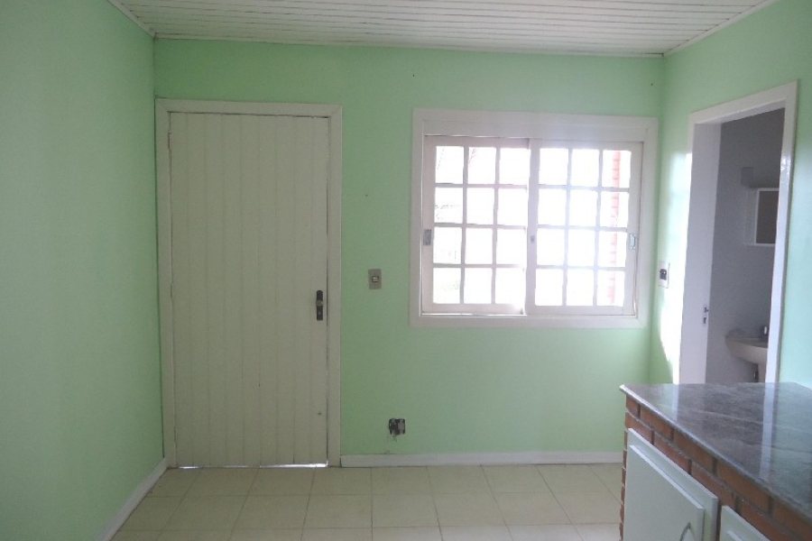 Casa com 50m², 2 dormitórios, no bairro Santa Catarina em Caxias do Sul para Comprar