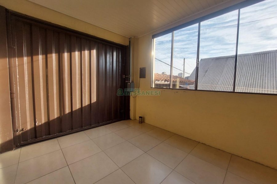 Apartamento com 94m², 2 dormitórios, 1 vaga, no bairro Interlagos em Caxias do Sul para Alugar