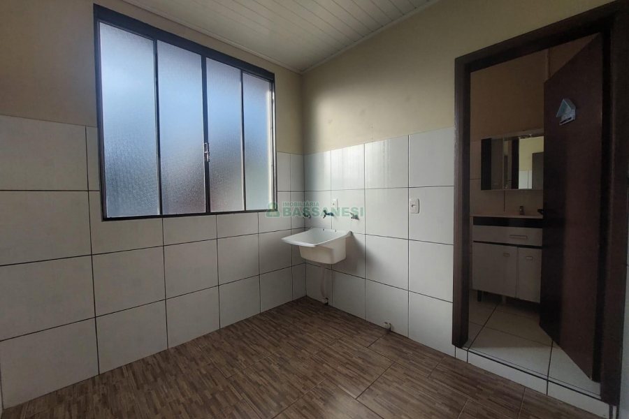 Apartamento com 94m², 2 dormitórios, 1 vaga, no bairro Interlagos em Caxias do Sul para Alugar