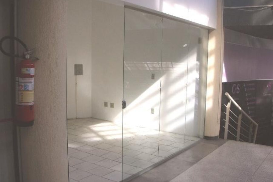 Sala com 18m², no bairro Centro em Caxias do Sul para Alugar