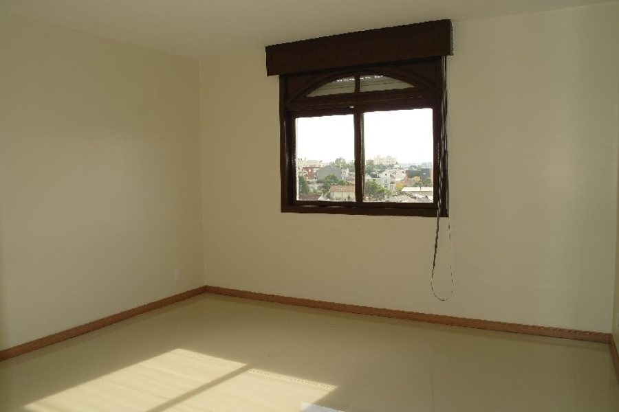 Apartamento com 113m², 3 dormitórios, 1 vaga, no bairro São José em Caxias do Sul para Comprar