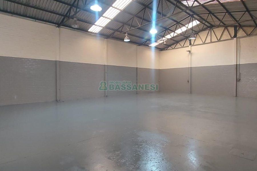 Pavilhão com 280m², no bairro Santa Catarina em Caxias do Sul para Alugar