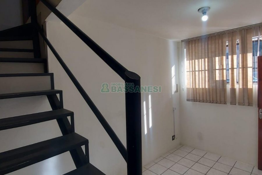 Pavilhão com 280m², no bairro Santa Catarina em Caxias do Sul para Alugar
