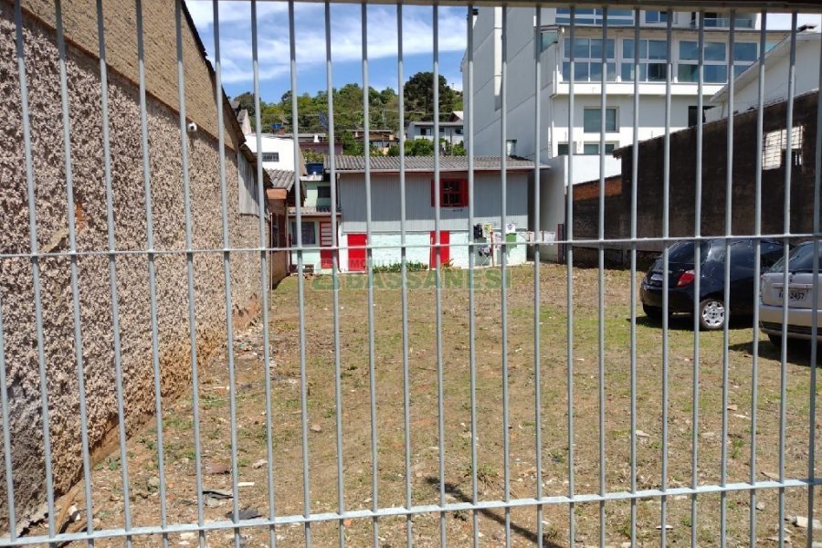 Terreno, no bairro São José em Caxias do Sul para Comprar