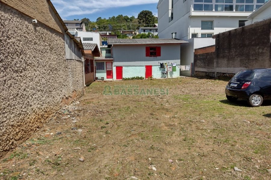 Terreno, no bairro São José em Caxias do Sul para Comprar