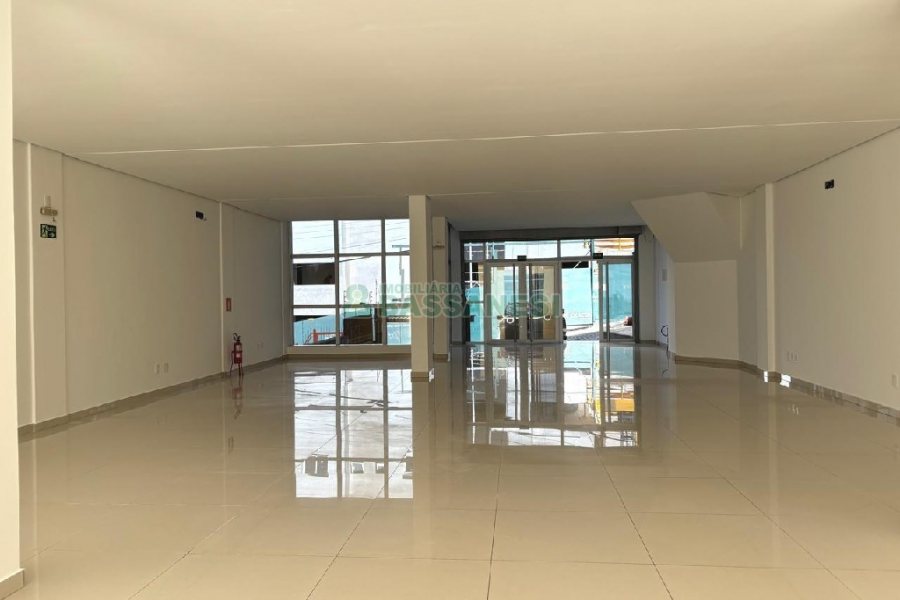 Loja com 230m², no bairro Exposição em Caxias do Sul para Alugar