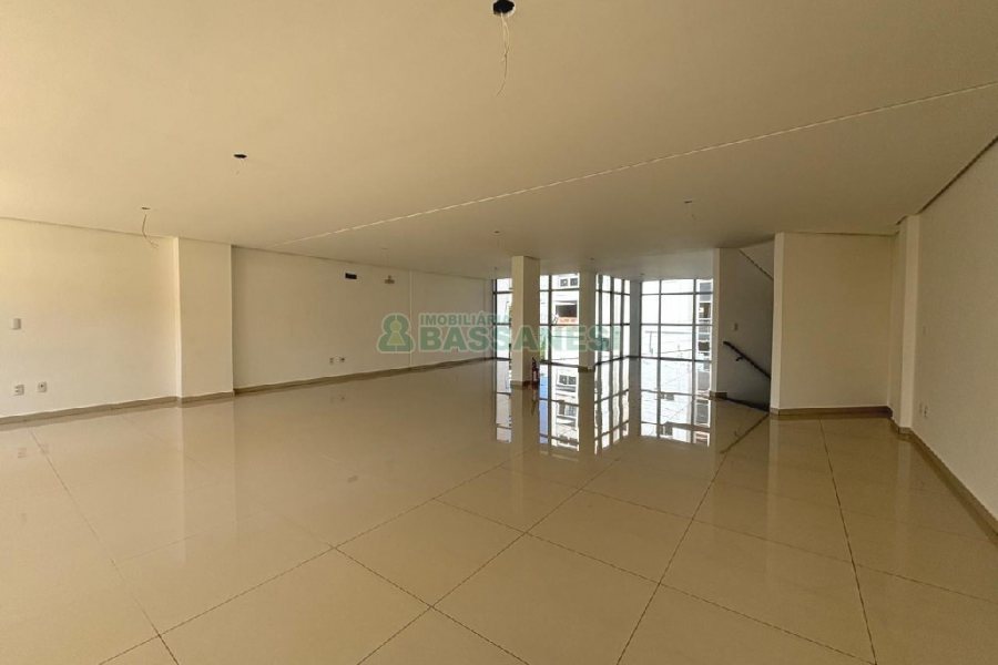 Loja com 230m², no bairro Exposição em Caxias do Sul para Alugar
