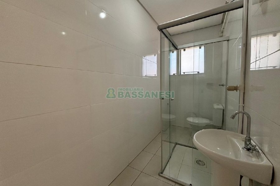 Loja com 230m², no bairro Exposição em Caxias do Sul para Alugar