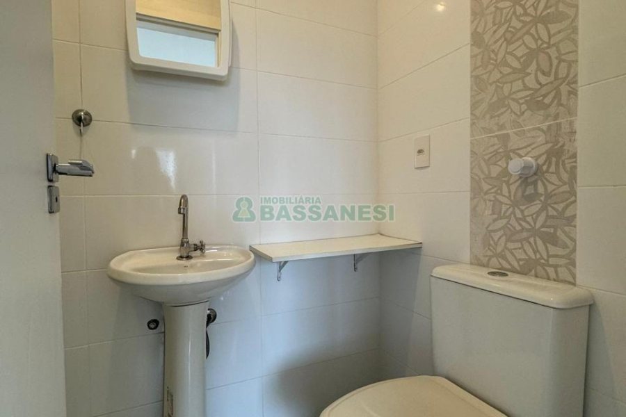 Apartamento com 64m², 2 dormitórios, 2 vagas, no bairro Panazzolo em Caxias do Sul para Comprar