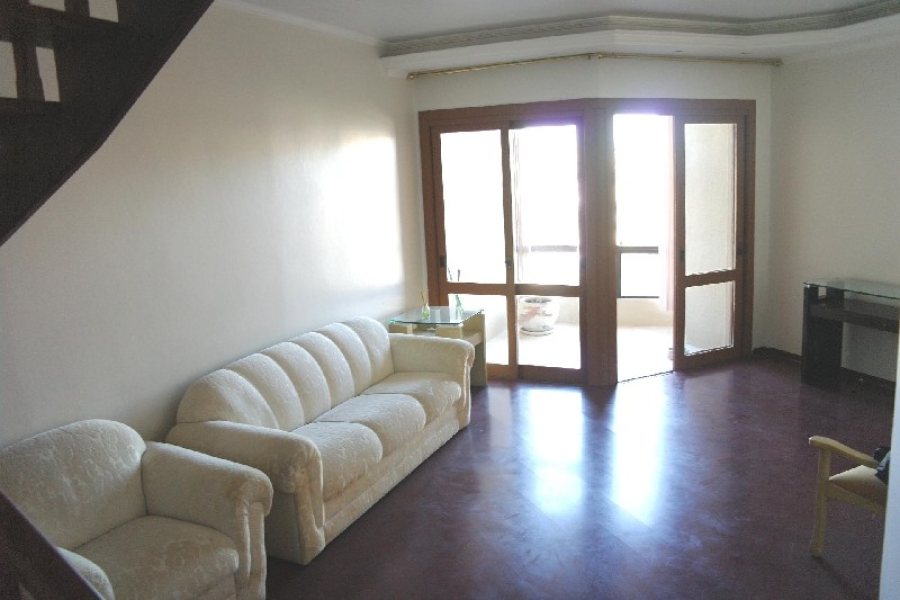 Apto/Cobertura com 173m², 3 dormitórios, 2 vagas, no bairro Pio X em Caxias do Sul para Alugar